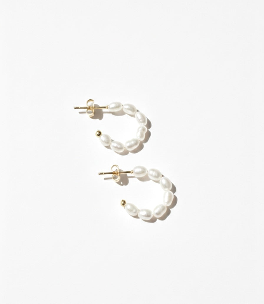 Everything Pearls Earring