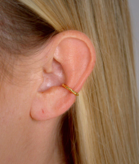 Twist Ear Cuff